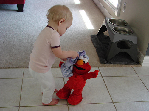Dressing Elmo Dressing Elmo