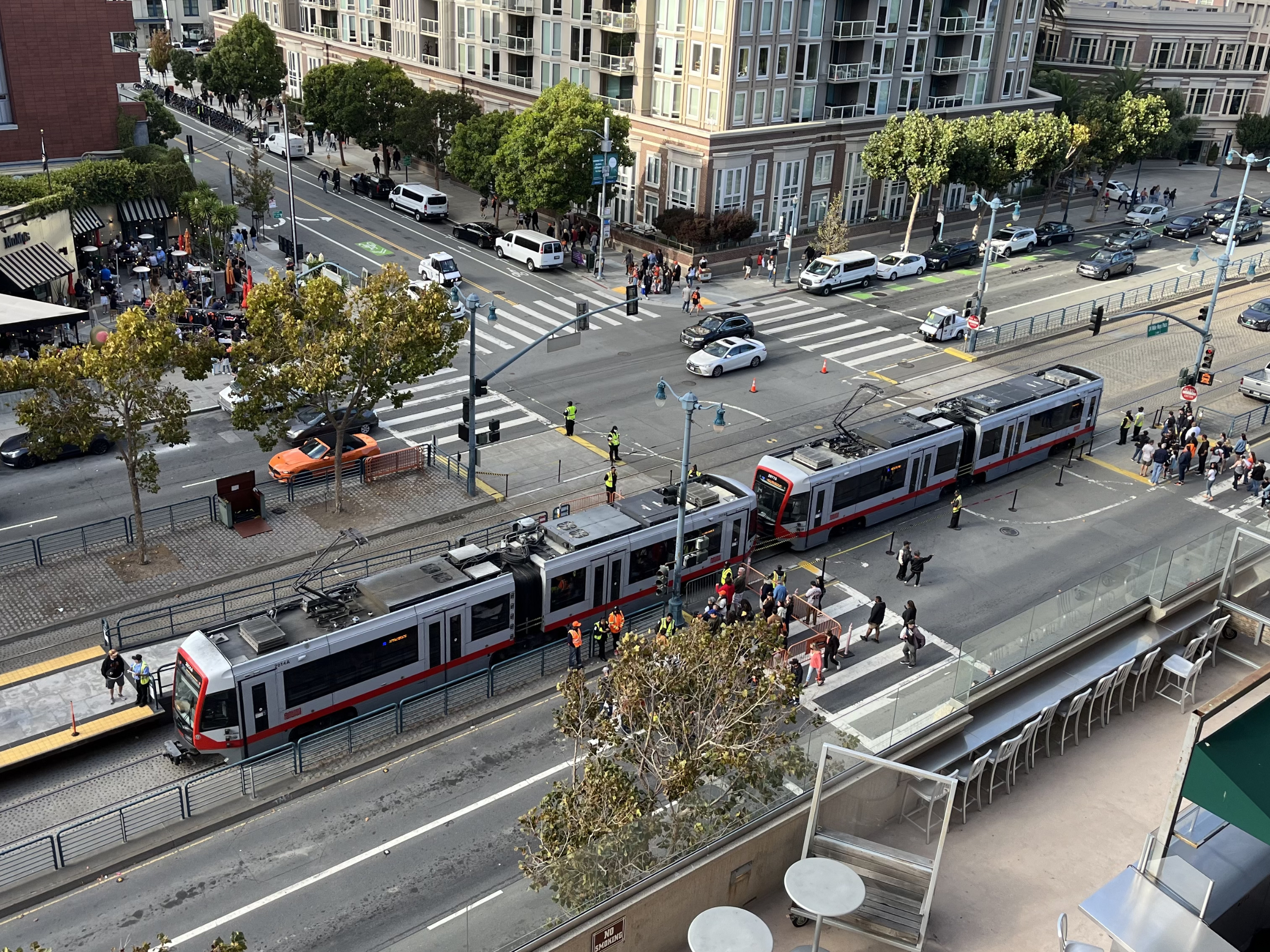 Light rail vehicle at the 2nd and King stop