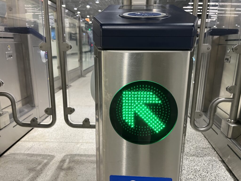 Green LED arrow on fare gate